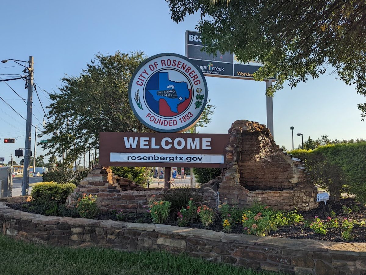 Turf services in Rosenberg, TX